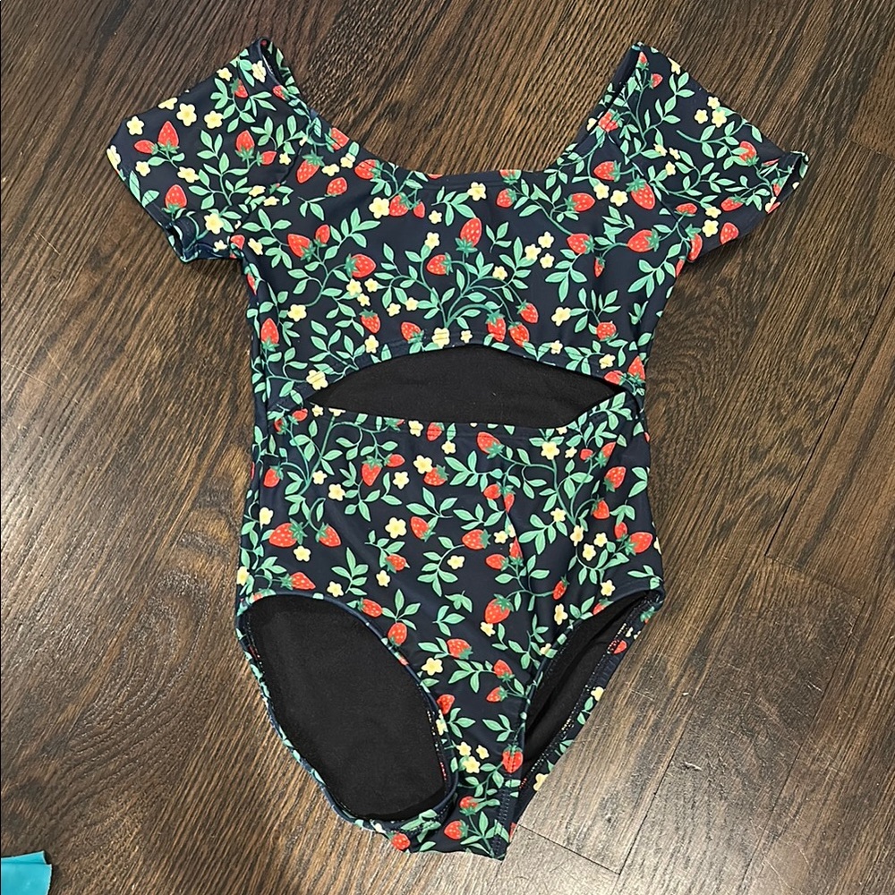 8 piece Girls Swimsuit Lot - Picture 4 of 6